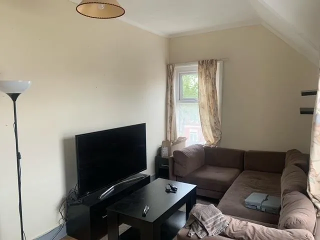 1 bed flat to rent, Temple Avenue, Llandrindod Wells, LD1