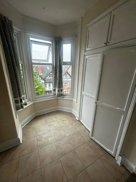 Temple Avenue, Llandrindod Wells, LD1, photo 10