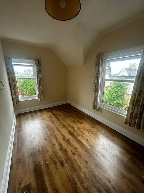 Temple Avenue, Llandrindod Wells, LD1, photo 8