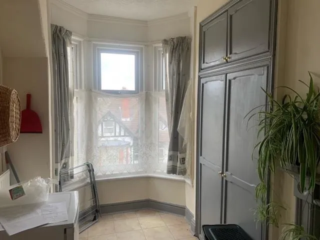 Temple Avenue, Llandrindod Wells, LD1, photo 5