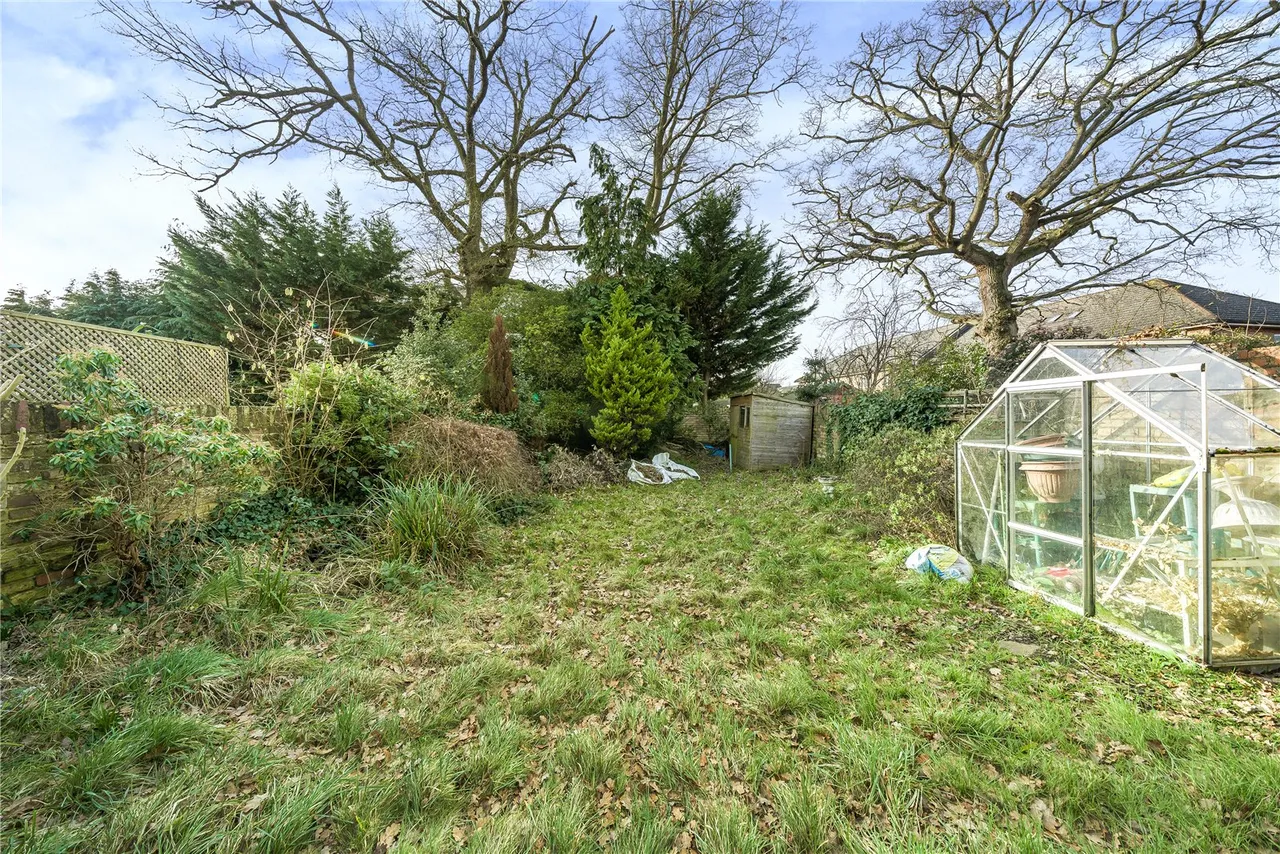 St James's Avenue, Hampton Hill, TW12 1HN, photo 3