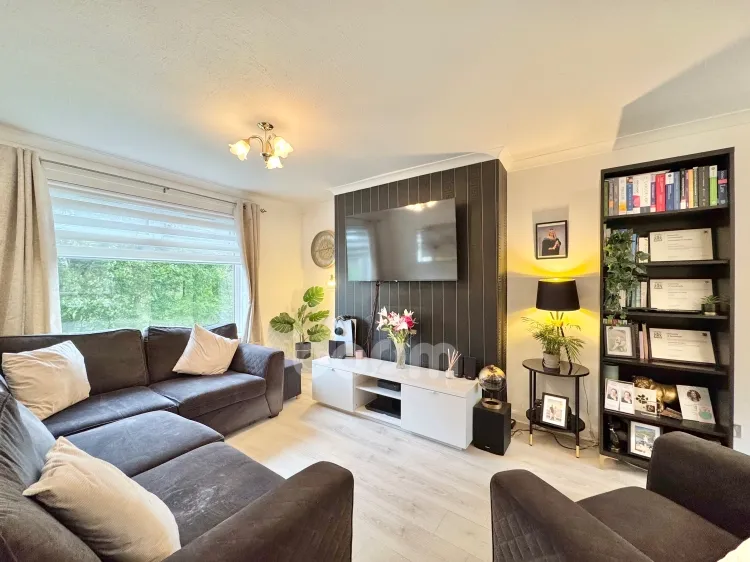Avils Place, Kilbirnie, KA25, photo 2