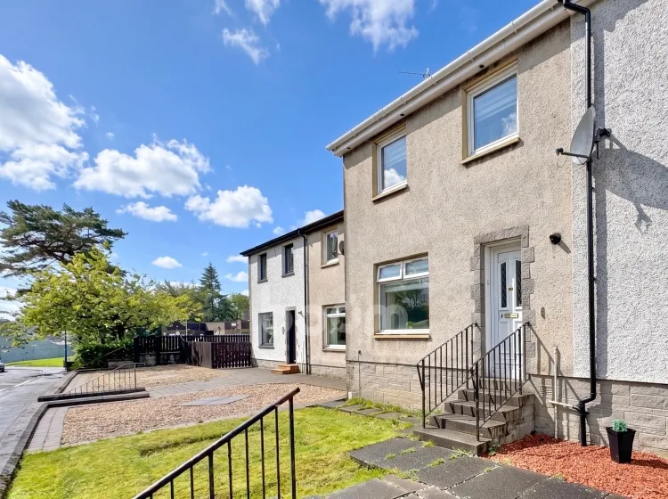 2 bed house for sale, Avils Place, Kilbirnie, KA25
