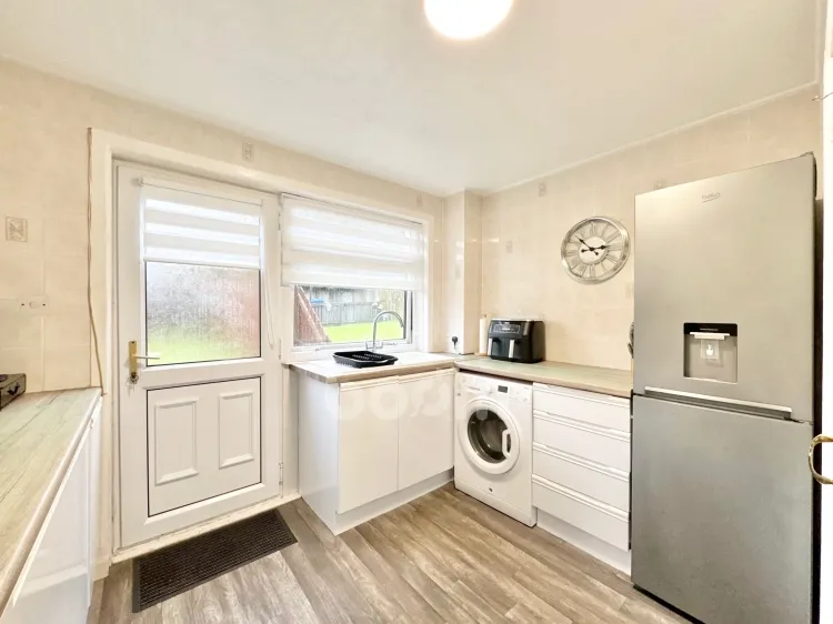 Avils Place, Kilbirnie, KA25, photo 3