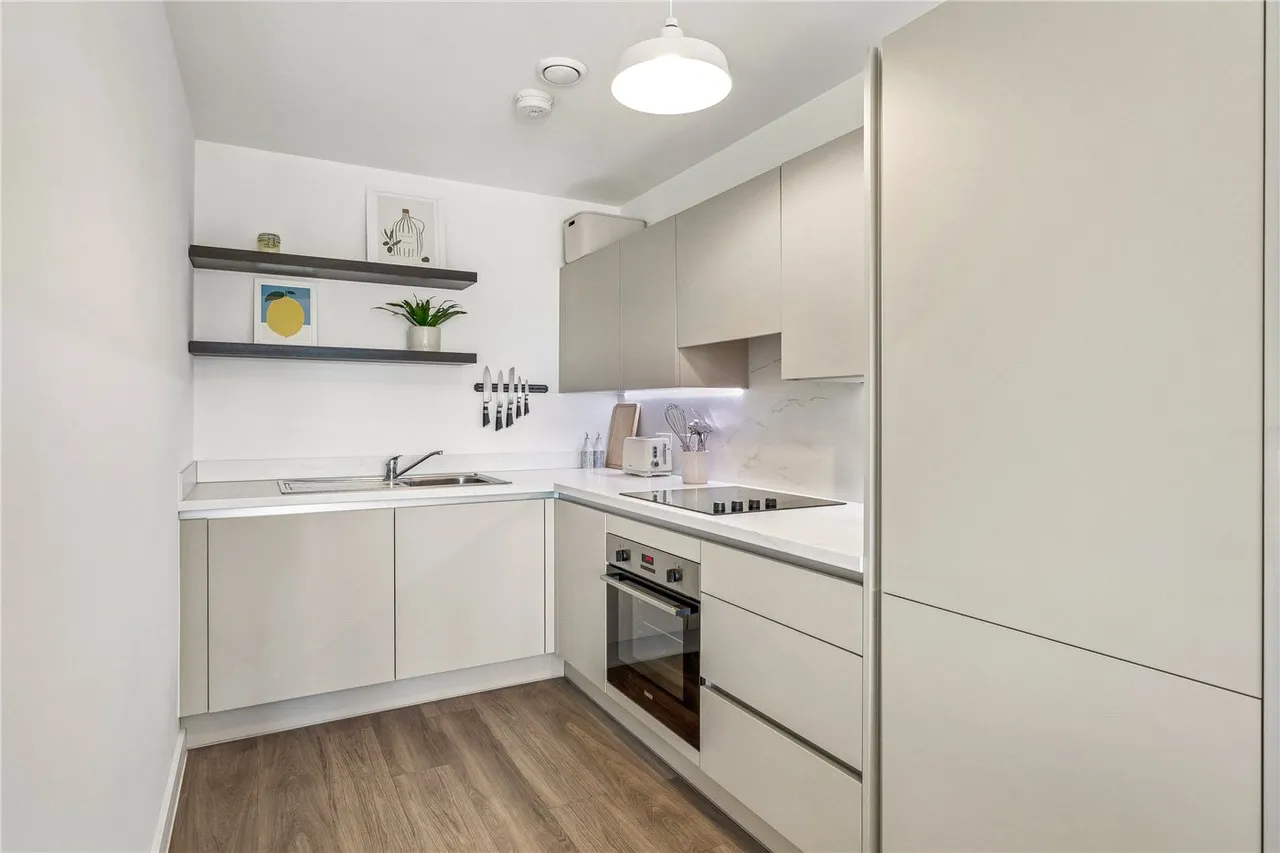 Springfield Drive, London, SW17, photo 3