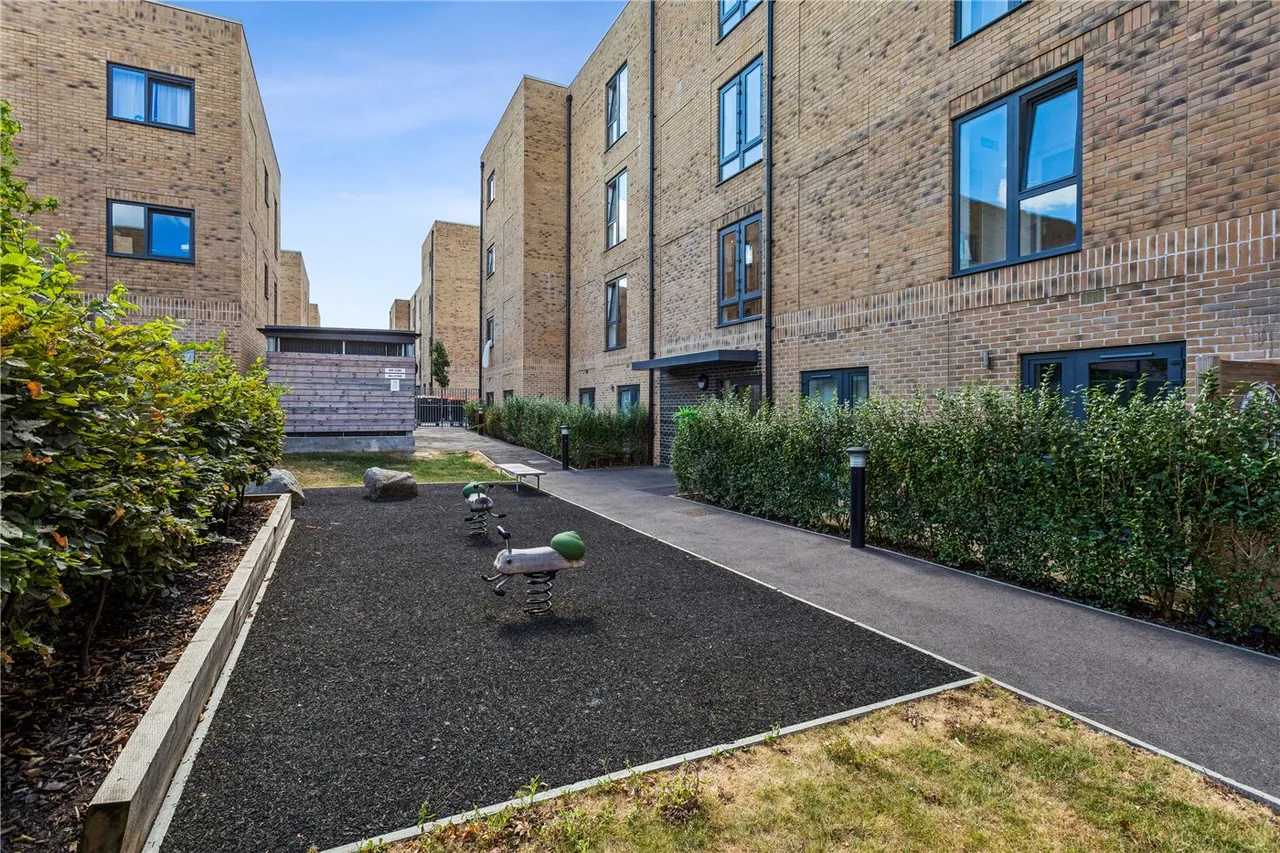 Springfield Drive, London, SW17, photo 11