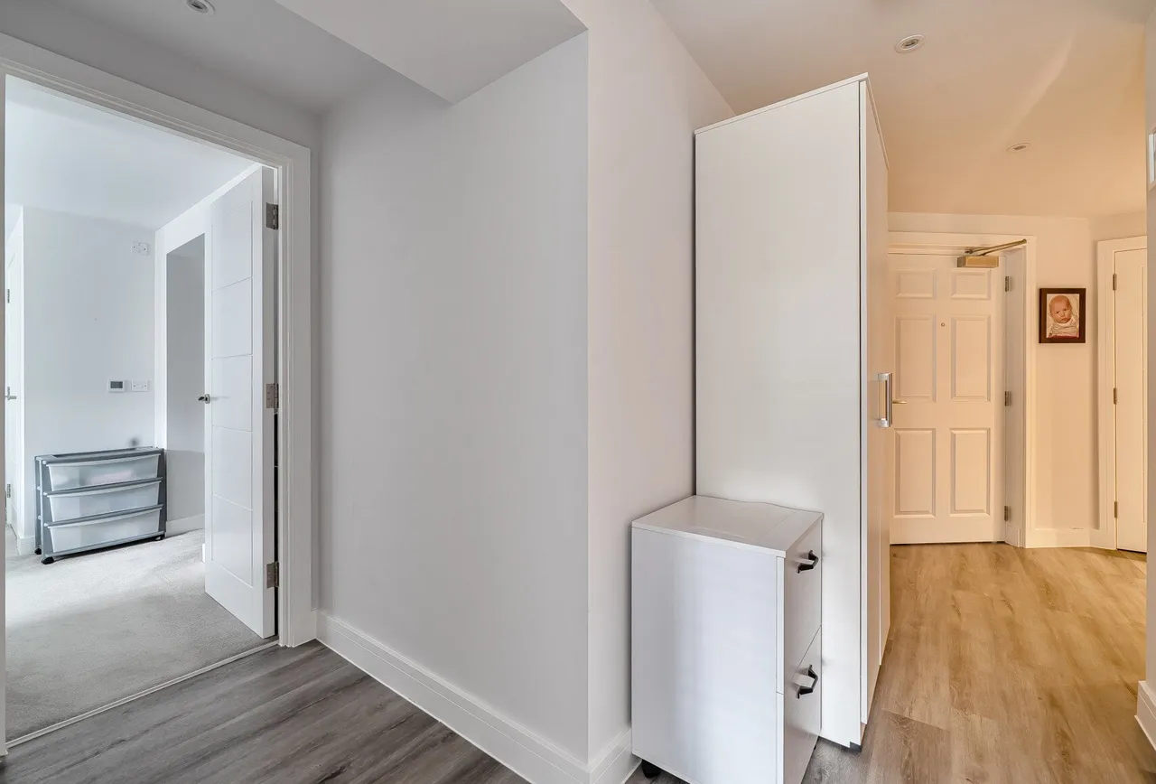 Bath Road, Cheltenham, GL53 7LS, photo 17