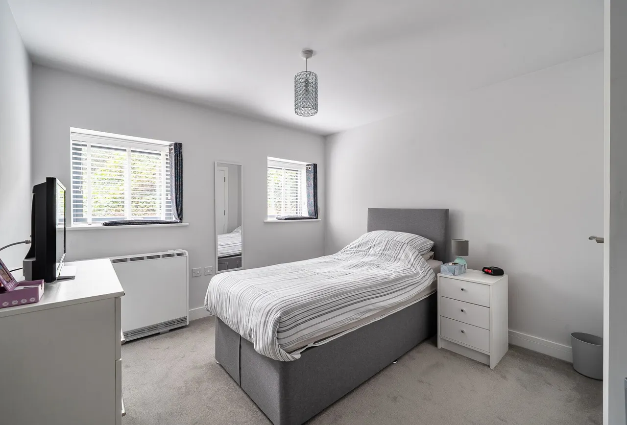 Bath Road, Cheltenham, GL53 7LS, photo 10