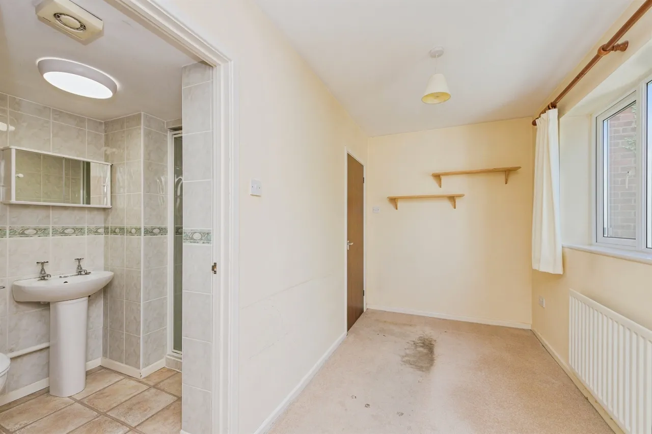 Belvedere Close, Tamworth, B79, photo 15