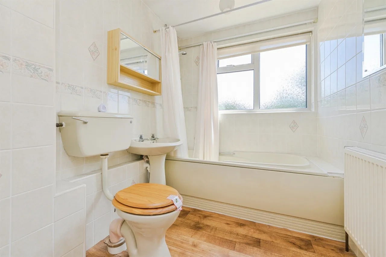 Belvedere Close, Tamworth, B79, photo 14