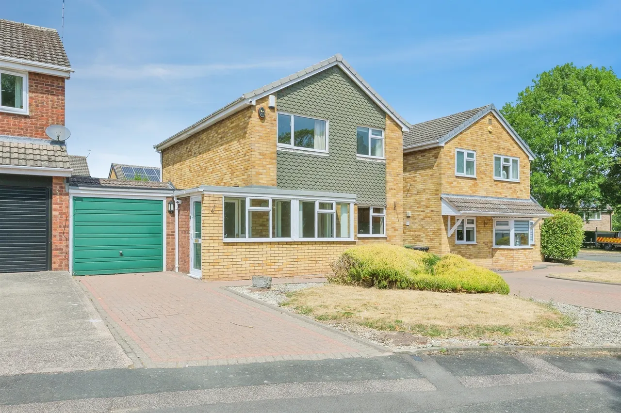 4 bed house for sale, Belvedere Close, Tamworth, B79