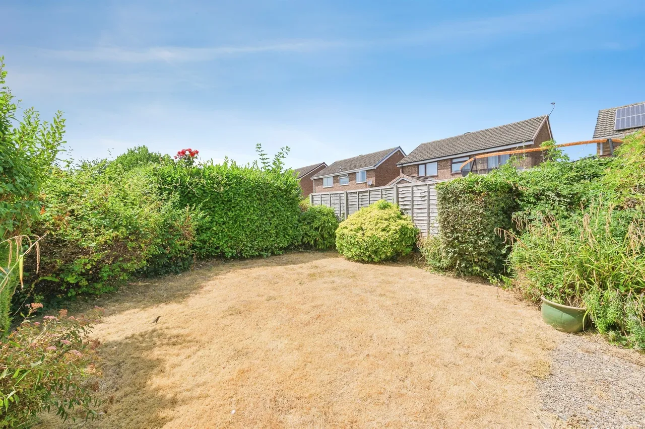 Belvedere Close, Tamworth, B79, photo 16