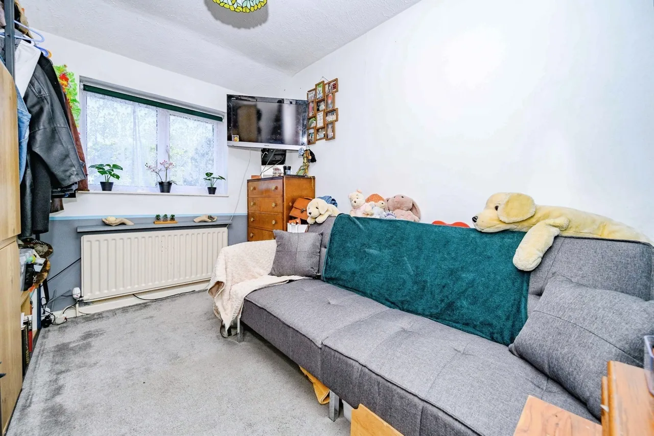 Clifford Crescent, Luton, Bedfordshire, LU4, photo 8