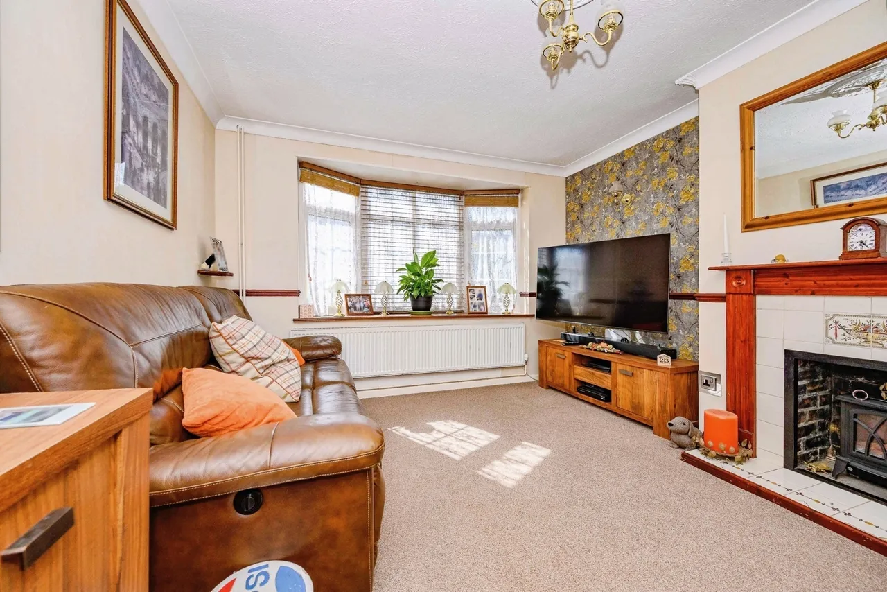Clifford Crescent, Luton, Bedfordshire, LU4, photo 3