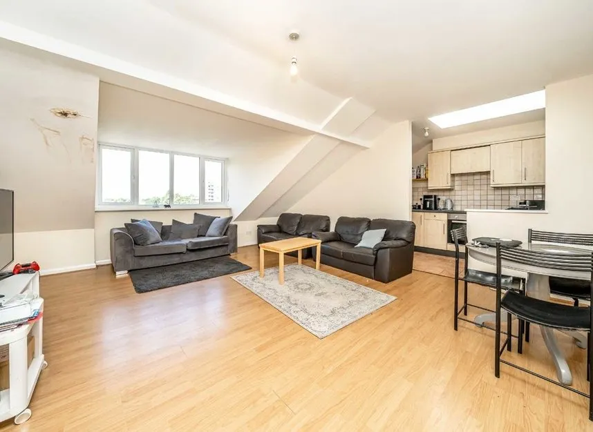 Church Road, Acton, W3, photo 2