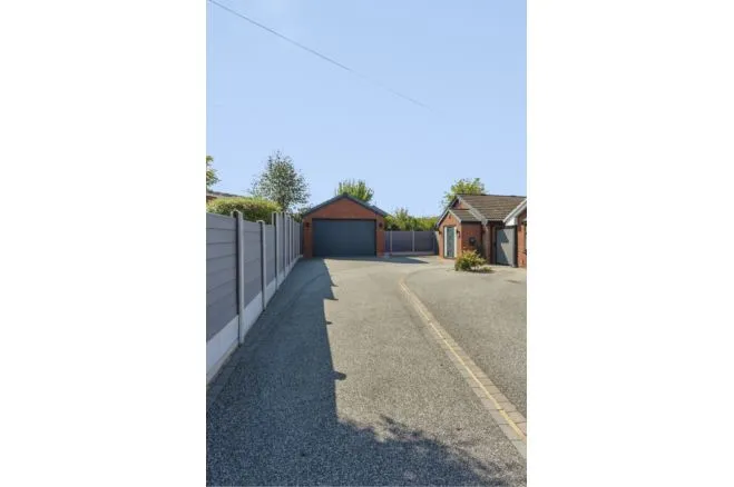 St. Asaphs Drive, Ashton-Under-Lyne, OL6, photo 6
