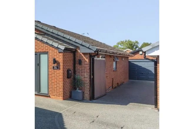 St. Asaphs Drive, Ashton-Under-Lyne, OL6, photo 5
