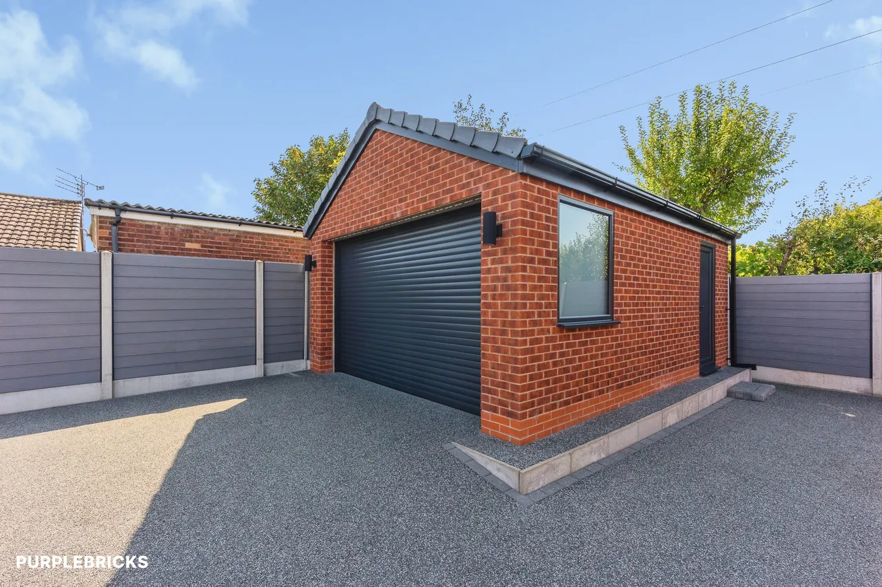 St. Asaphs Drive, Ashton-Under-Lyne, OL6, photo 4