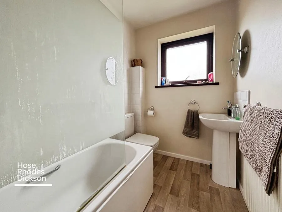 Chambers Drive, Apse Heath, PO36, photo 13