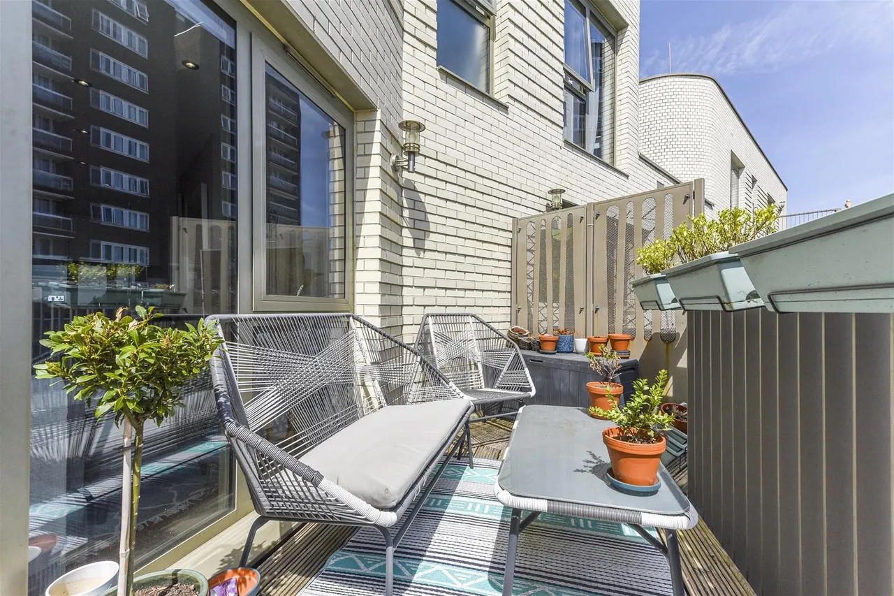 Lawn Road, Belsize Park, London NW3 2EN, photo 2