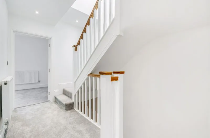 The Grove, Coulsdon CR5 2FU, photo 15