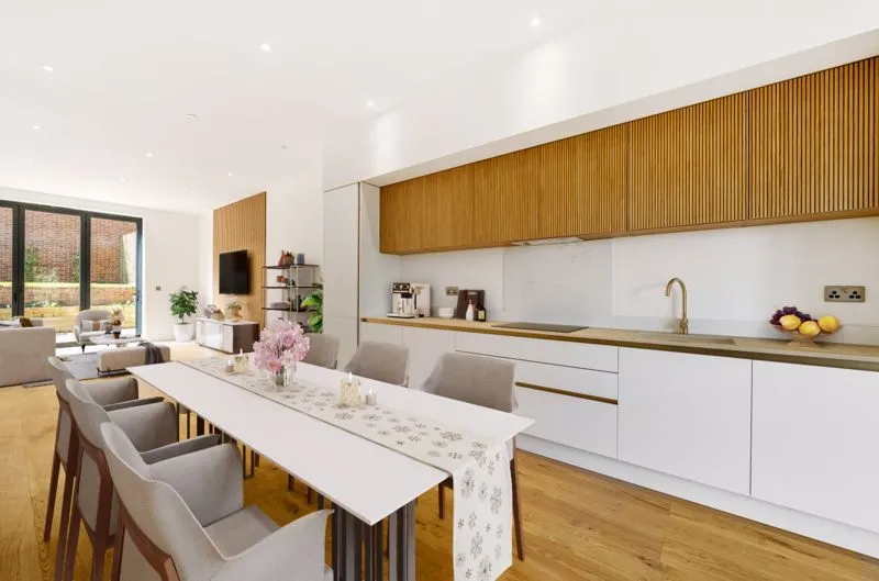 The Grove, Coulsdon CR5 2FU, photo 5