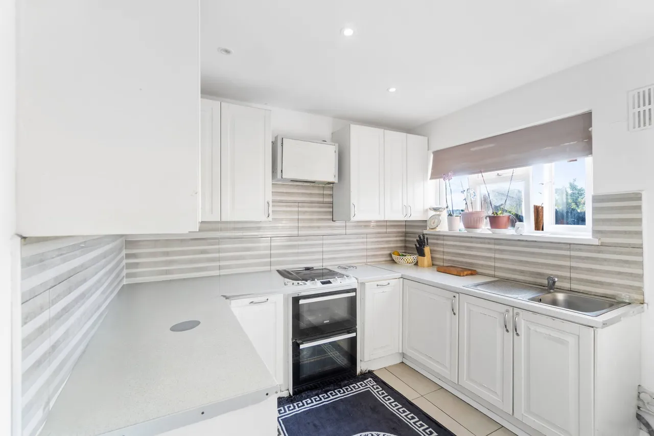 Collier Row Road, Romford, RM5, photo 5