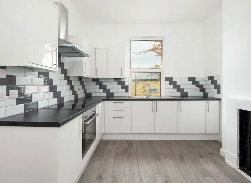 Vant Road, Tooting, SW17, photo 2