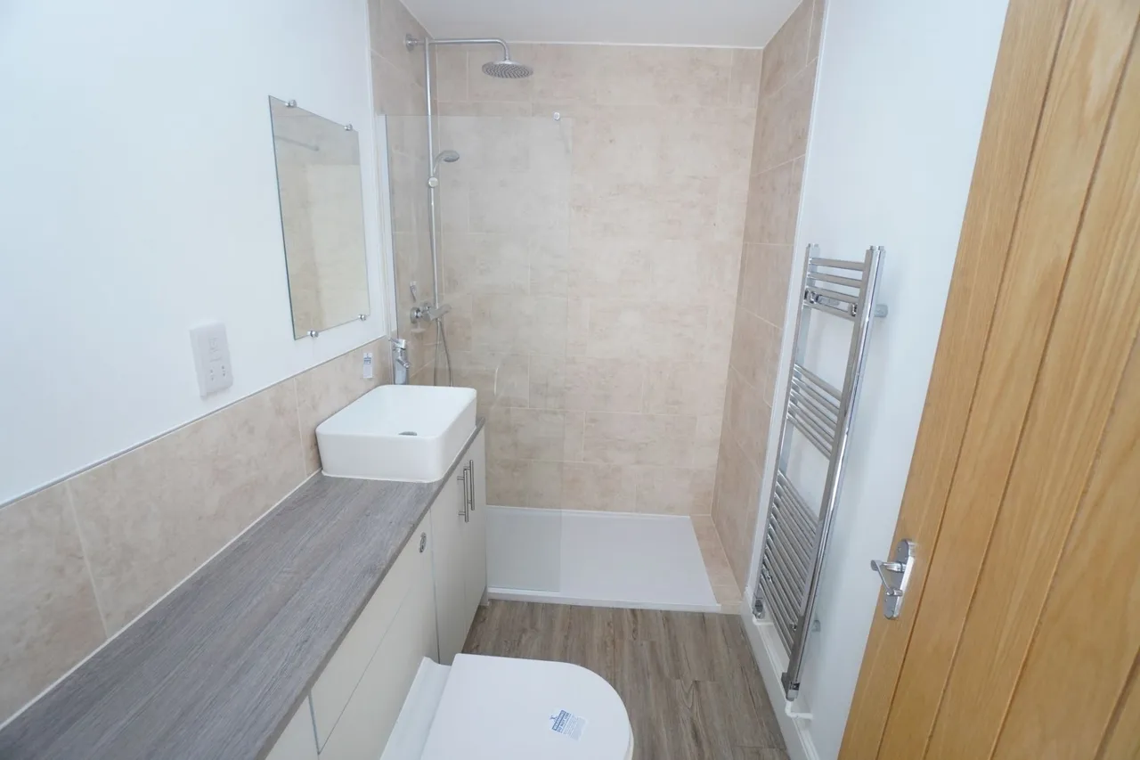 Rectory Avenue, HP13, photo 9