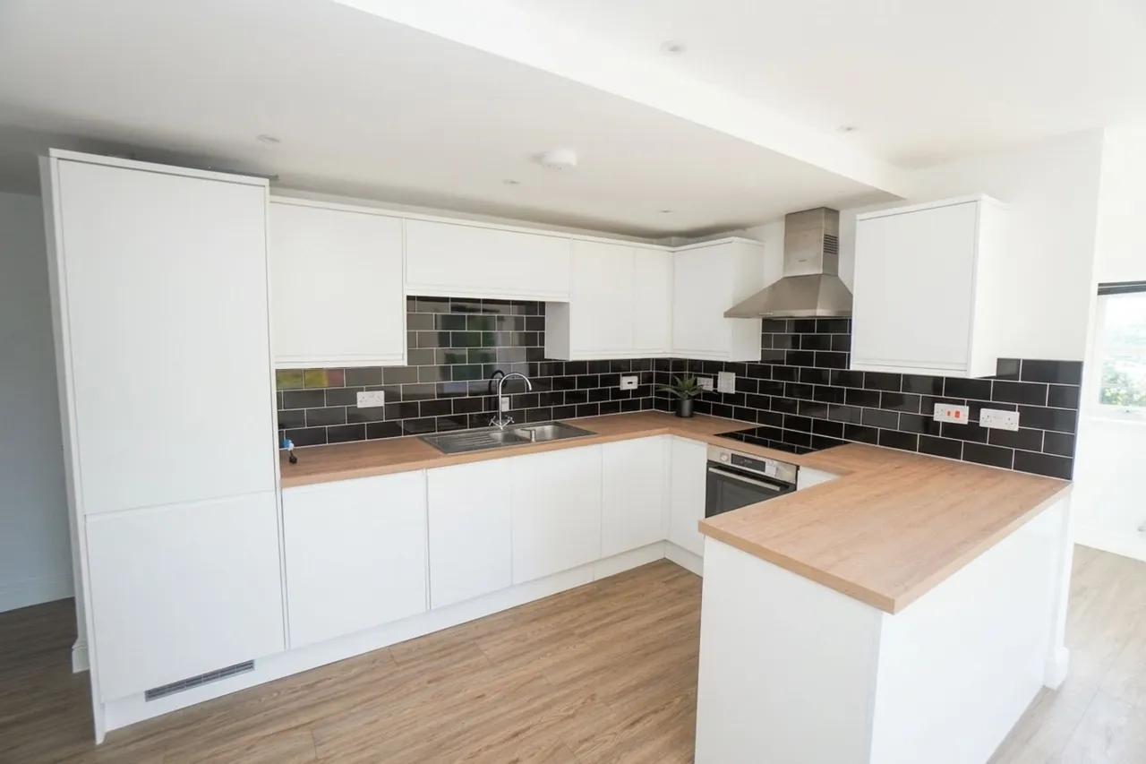 Rectory Avenue, HP13, photo 2