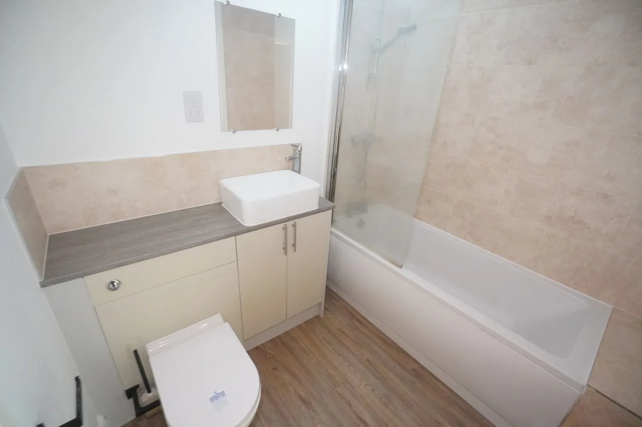 Rectory Avenue, HP13, photo 7
