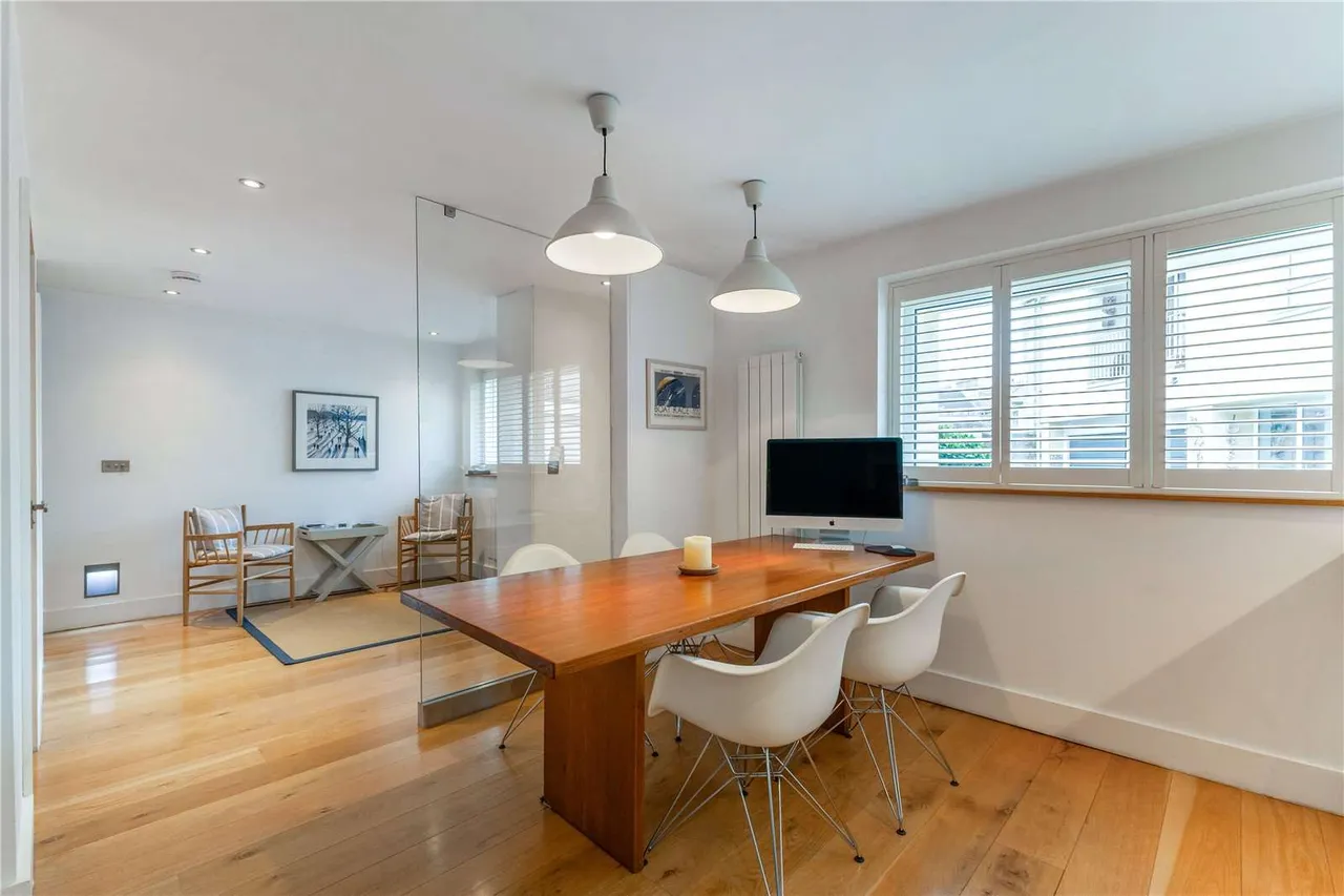 Upper Lansdown Mews, Bath, BA1 5HG, photo 2