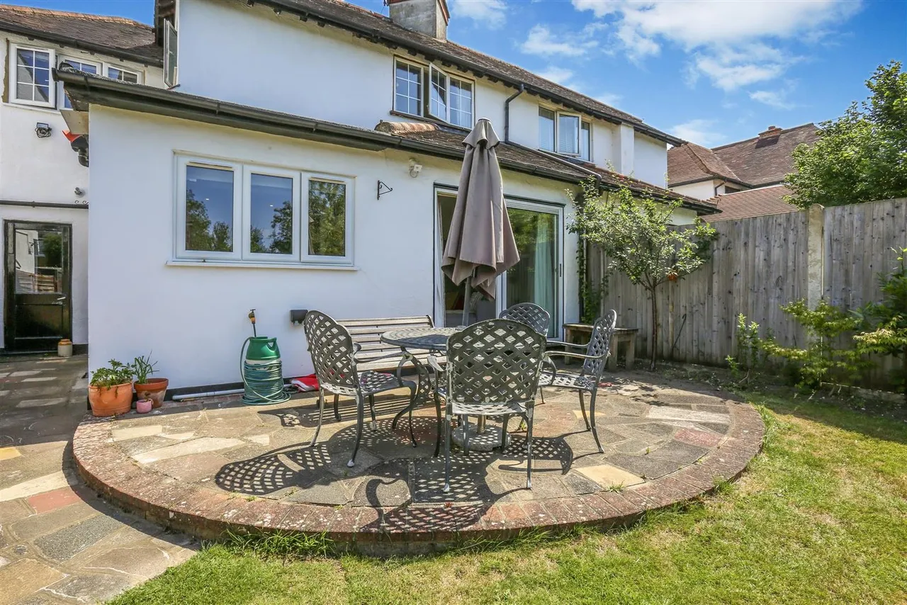 Queens Acre, Cheam Village, SM3, photo 10