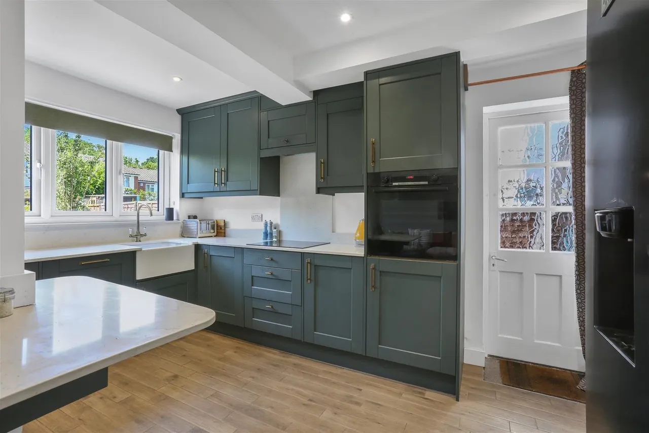 Queens Acre, Cheam Village, SM3, photo 8