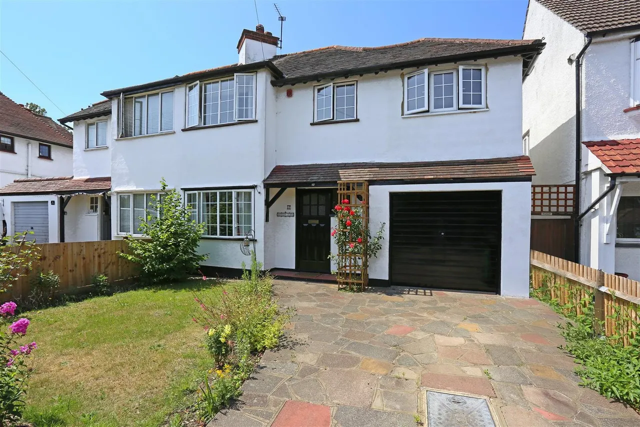 3 bed house for sale, Queens Acre, Cheam Village, SM3