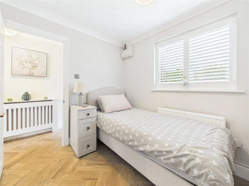Soper Close, Chingford, E4, photo 11