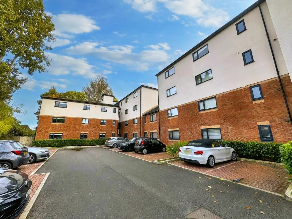 2 bed flat for sale, Kensington Street, Whitefield, M45