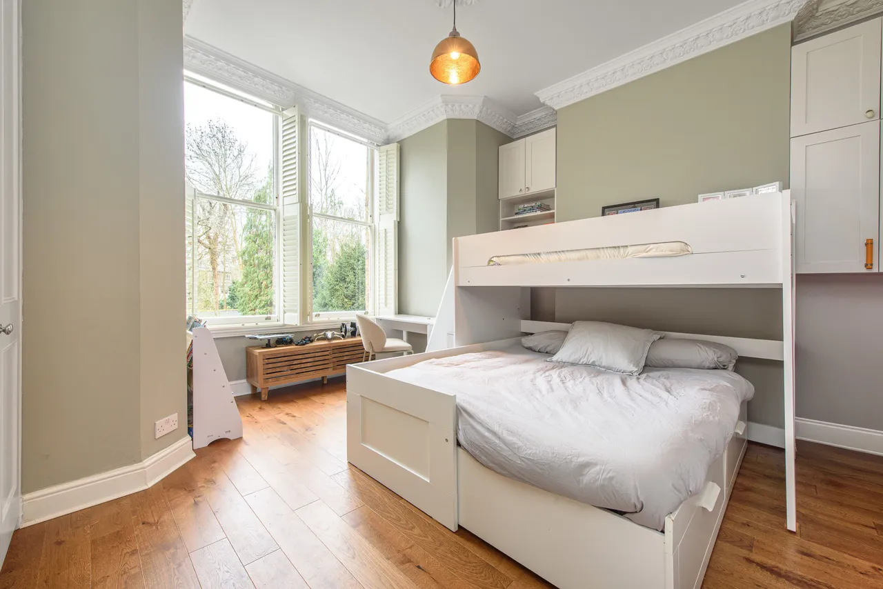 8b Christchurch Avenue, London, photo 6