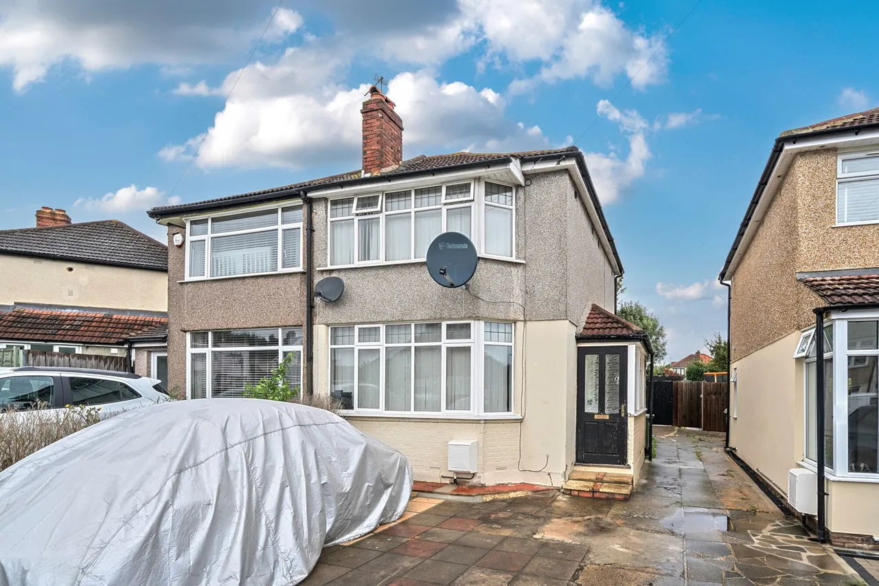 2 bed house for sale — Clinton Avenue, DA16