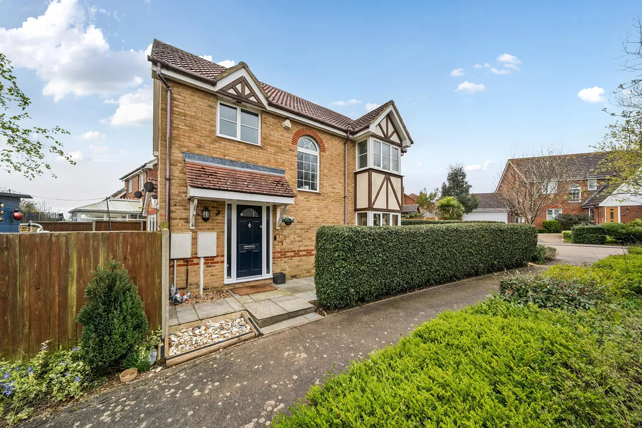 3 bed house for sale — Blackberry Way, Whitstable, CT5 3BS
