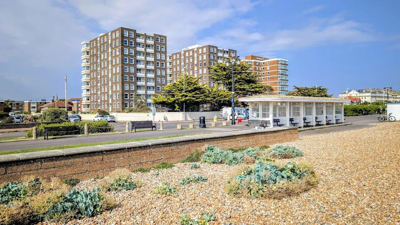 West Parade, Worthing, BN11, photo 25