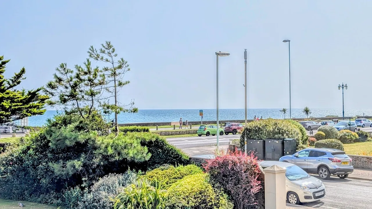 West Parade, Worthing, BN11, photo 20