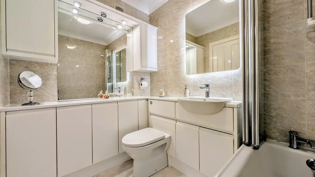 West Parade, Worthing, BN11, photo 15