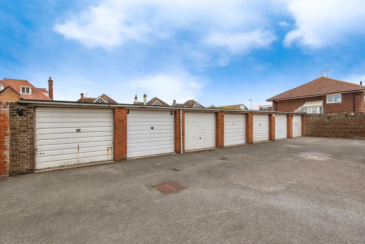 West Parade, Worthing, BN11, photo 26