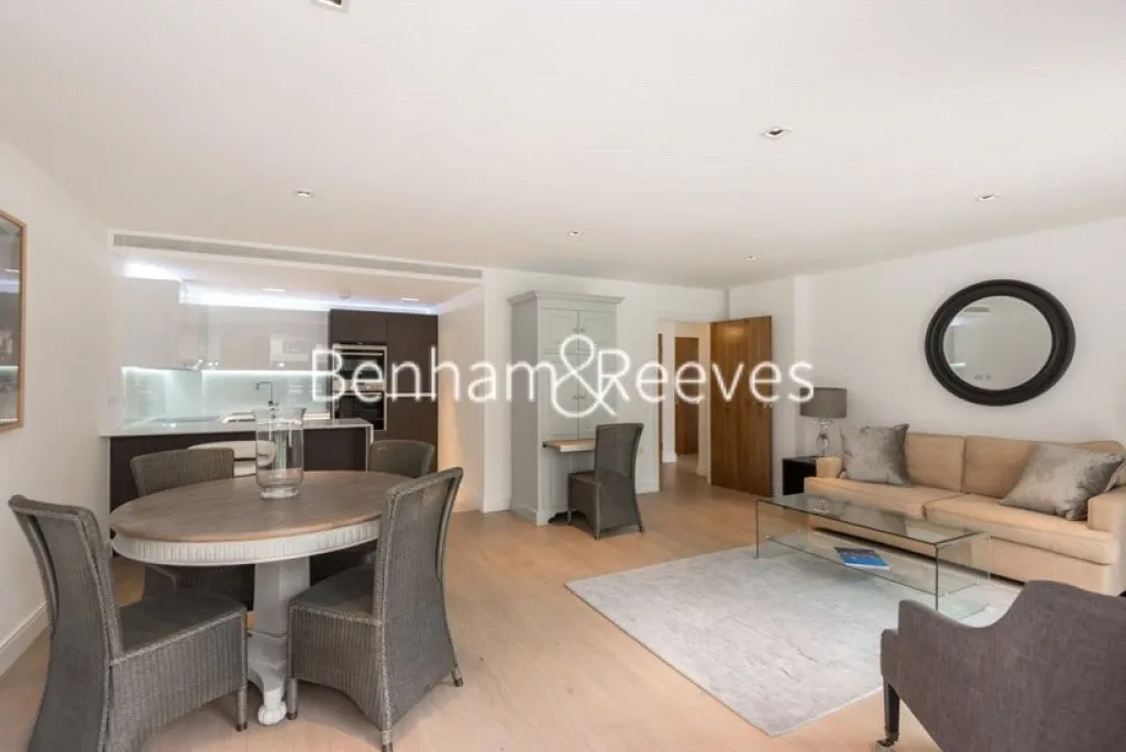 Kew Bridge Road, Brentford, TW8, photo 6