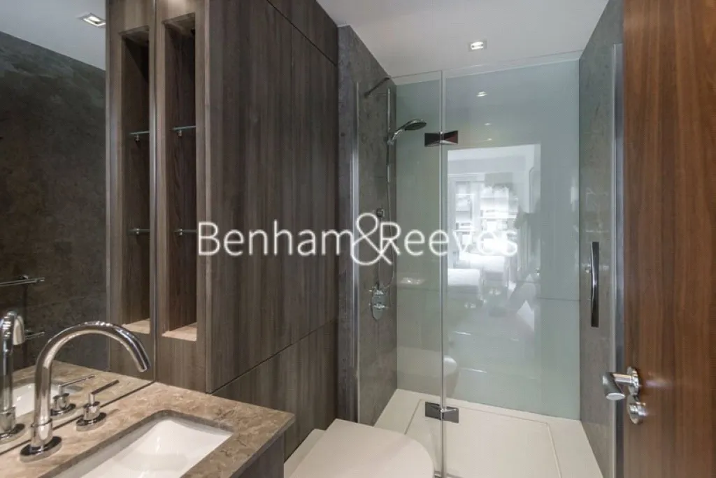 Kew Bridge Road, Brentford, TW8, photo 4