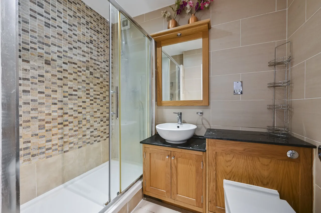Flat 8, 32 High Holborn, London, photo 6