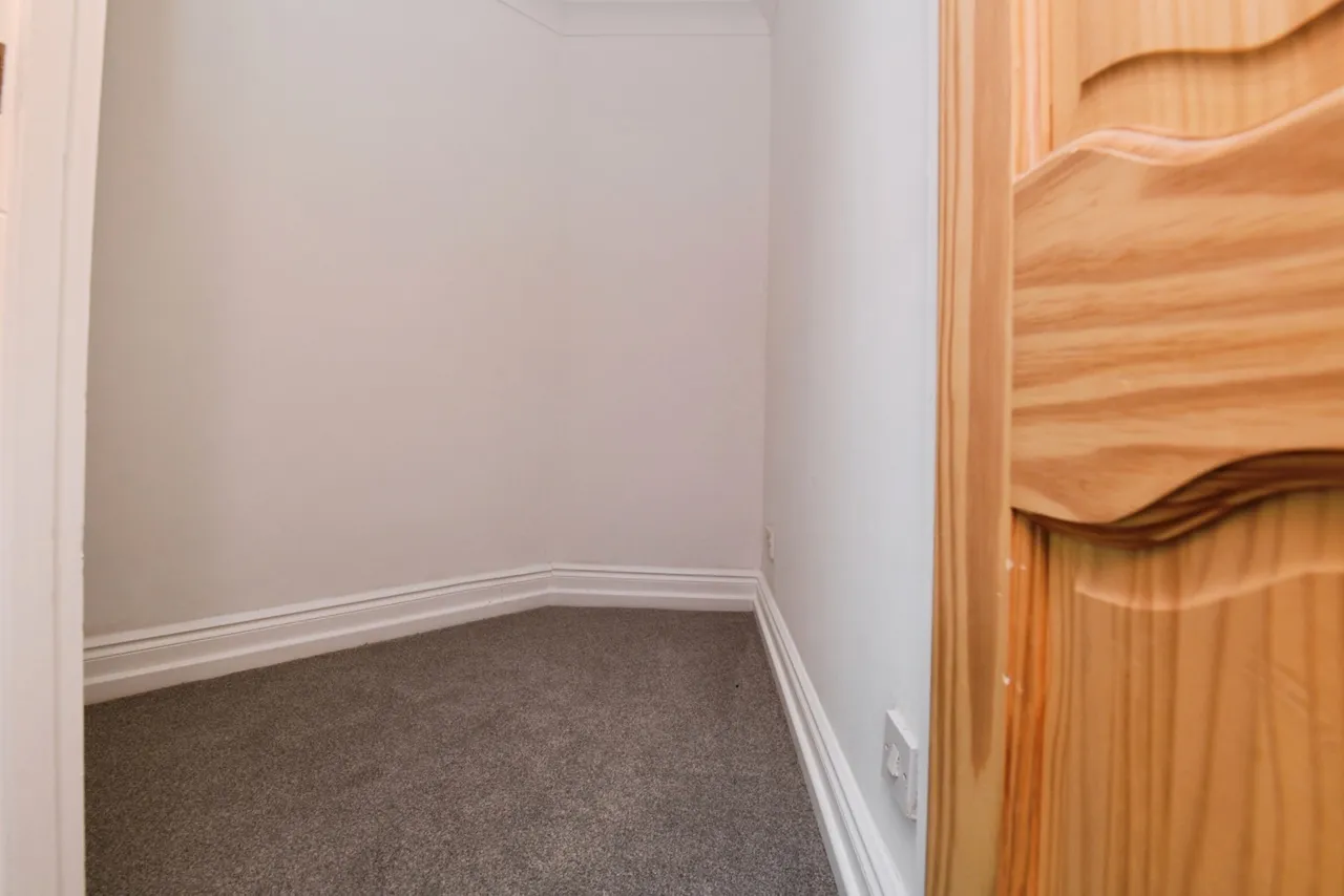Bishops Close, Basildon, Essex, SS13, photo 7