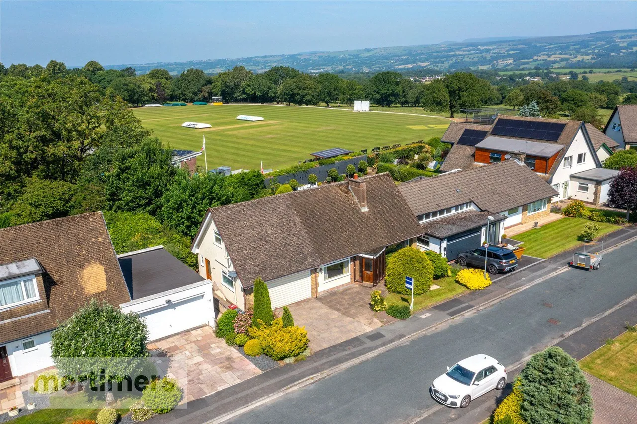 3 bed house for sale, The Hazels, Wilpshire, BB1