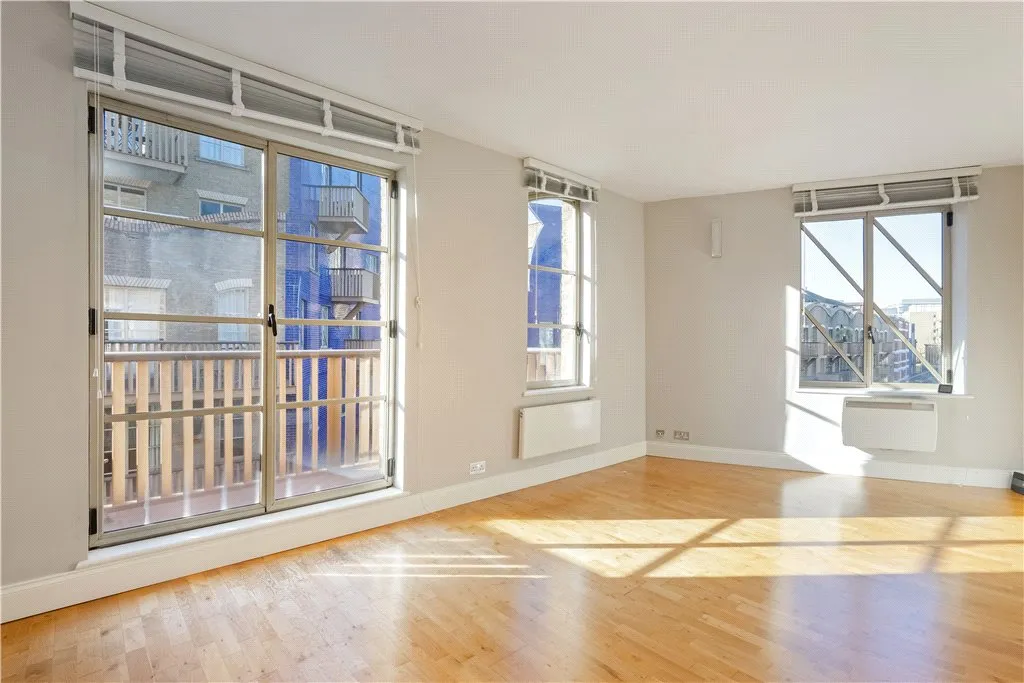 1 bed flat for sale — Queen Elizabeth Street, London, SE1